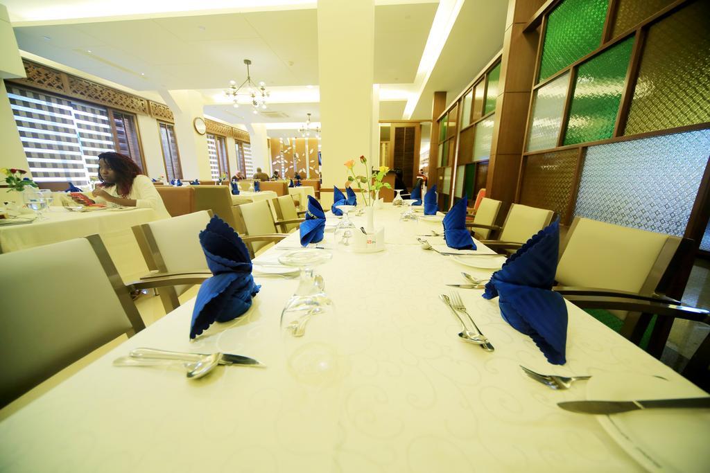 Hotel Africana Кампала Екстериор снимка