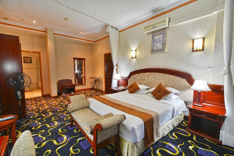 Hotel Africana Кампала Екстериор снимка