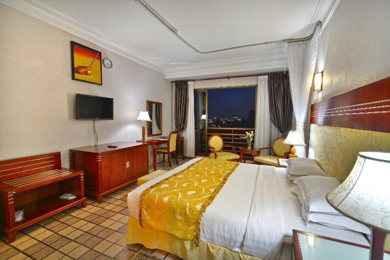 Hotel Africana Кампала Екстериор снимка