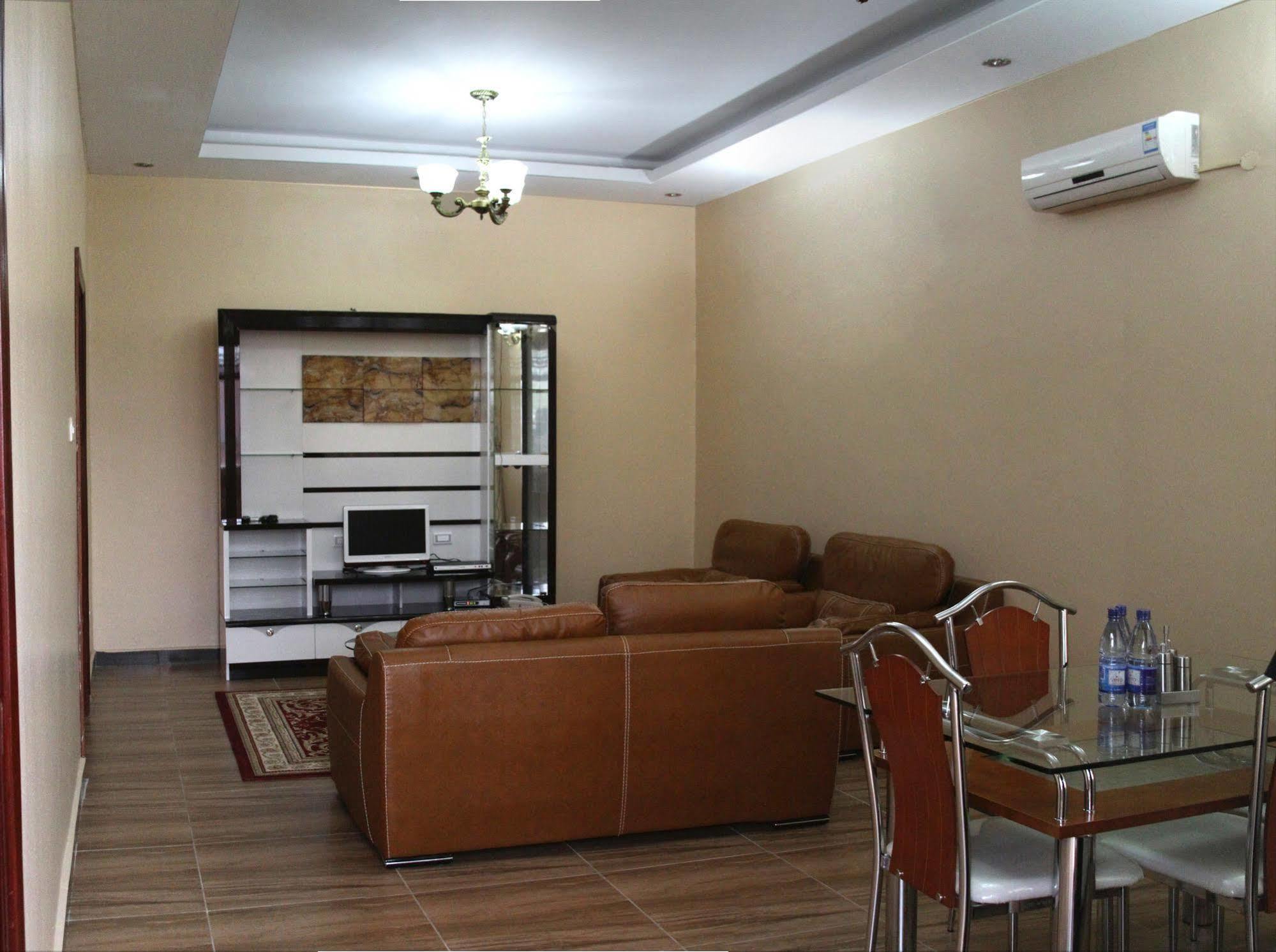 Hotel Africana Кампала Екстериор снимка