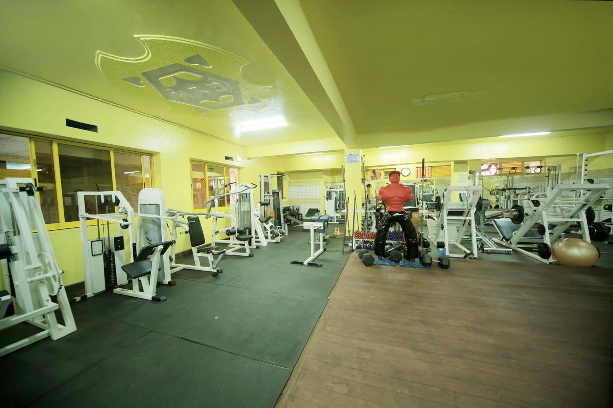 Hotel Africana Кампала Екстериор снимка